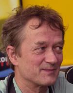 Девушка и облака