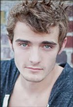 Джастин Хикс