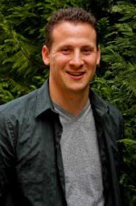 Кеннет Манос