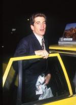 Атака 50-футовой женщины: 290x400 / 19 Кб