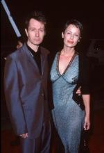 Затерянные в космосе: 353x450 / 21 Кб