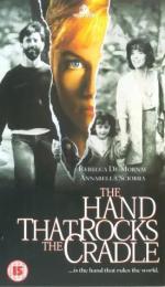 Рука, качающая колыбель: 275x475 / 34 Кб