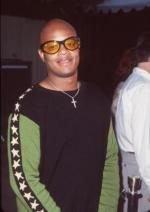 Клевый парень: 284x400 / 17 Кб