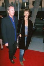 На последнем берегу: 267x400 / 19 Кб