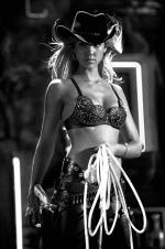 Город грехов: 1362x2048 / 530 Кб