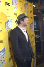 Экстра Люкс: 1336x2048 / 388 Кб