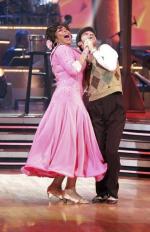 Танцы со звездами: 415x640 / 53 Кб