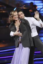 Танцы со звездами: 427x640 / 42 Кб