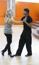 Танцы со звездами: 383x640 / 37 Кб