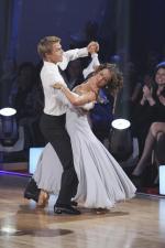 Танцы со звездами: 427x640 / 42 Кб