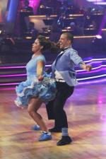 Танцы со звездами: 427x640 / 51 Кб