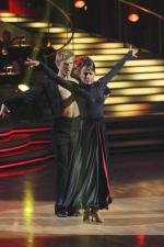 Танцы со звездами: 427x640 / 45 Кб