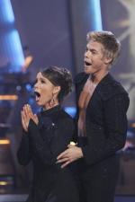 Танцы со звездами: 427x640 / 34 Кб