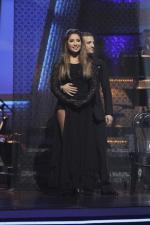 Танцы со звездами: 427x640 / 46 Кб