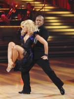 Танцы со звездами: 480x640 / 51 Кб
