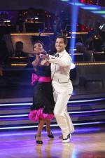 Танцы со звездами: 427x640 / 50 Кб