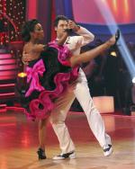 Танцы со звездами: 512x640 / 57 Кб