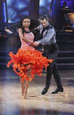 Танцы со звездами: 414x640 / 52 Кб