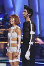 Танцы со звездами: 427x640 / 49 Кб