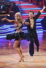 Танцы со звездами: 433x640 / 58 Кб