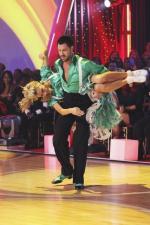 Танцы со звездами: 427x640 / 54 Кб