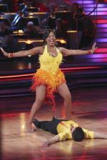 Танцы со звездами: 427x640 / 50 Кб