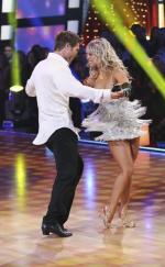 Танцы со звездами: 396x640 / 49 Кб