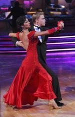 Танцы со звездами: 414x640 / 47 Кб