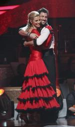 Танцы со звездами: 380x640 / 37 Кб