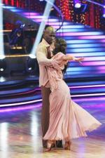 Танцы со звездами: 427x640 / 57 Кб