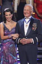 Танцы со звездами: 427x640 / 53 Кб