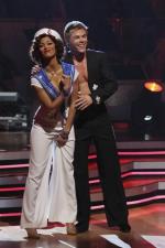 Танцы со звездами: 427x640 / 43 Кб