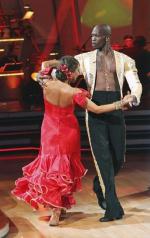 Танцы со звездами: 404x640 / 51 Кб