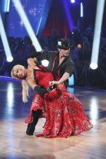 Танцы со звездами: 427x640 / 56 Кб