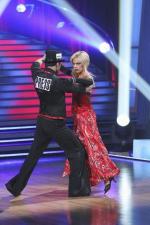 Танцы со звездами: 427x640 / 48 Кб