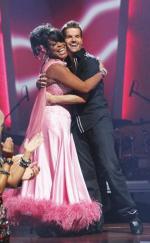 Танцы со звездами: 396x640 / 46 Кб