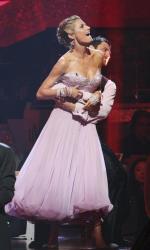 Танцы со звездами: 385x640 / 34 Кб