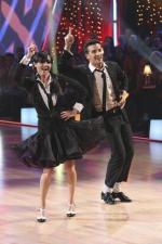 Танцы со звездами: 427x640 / 50 Кб