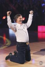 Танцы со звездами: 427x640 / 37 Кб