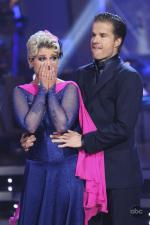 Танцы со звездами: 427x640 / 42 Кб