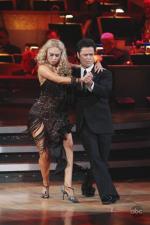 Танцы со звездами: 427x640 / 45 Кб