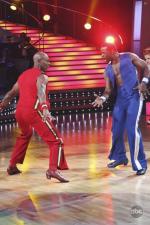 Танцы со звездами: 427x640 / 59 Кб