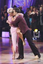 Танцы со звездами: 427x640 / 51 Кб