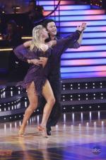 Танцы со звездами: 427x640 / 55 Кб