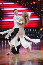 Танцы со звездами: 427x640 / 61 Кб