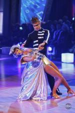 Танцы со звездами: 427x640 / 55 Кб