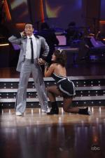 Танцы со звездами: 427x640 / 46 Кб