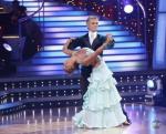 Танцы со звездами: 512x410 / 49 Кб