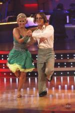 Танцы со звездами: 427x640 / 52 Кб