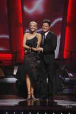 Танцы со звездами: 427x640 / 40 Кб